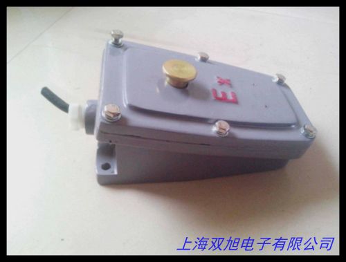 TFS-302腳踏開關(guān) 點焊機/沖床設(shè)備腳踩控制開關(guān)