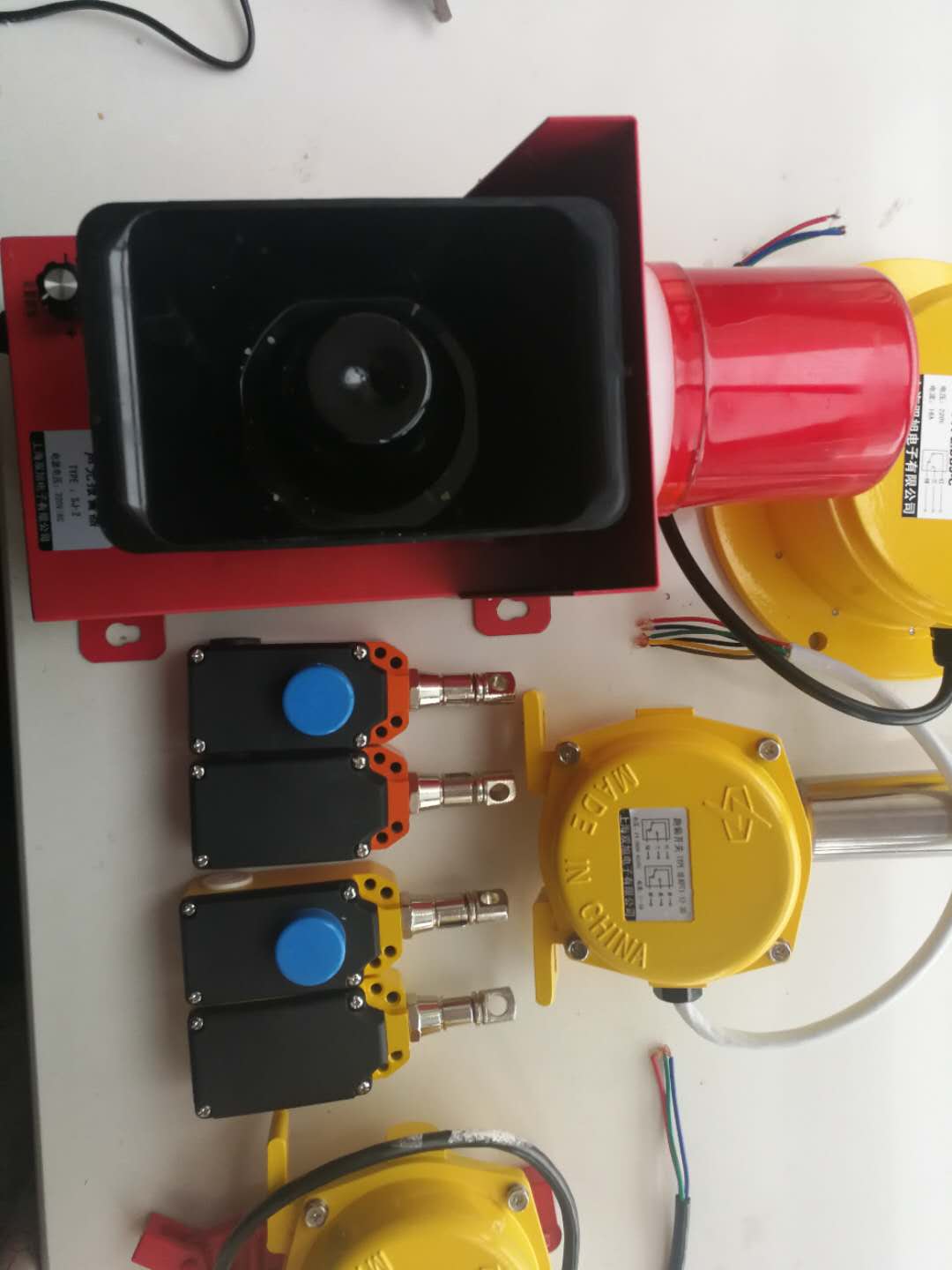 HFKPT1-20-35防爆型跑偏開關可定制在線詢價