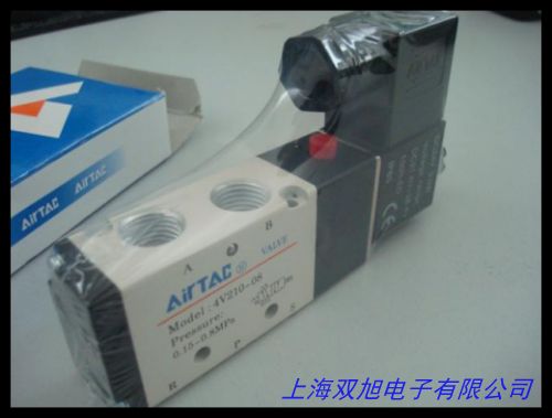 AC220V/2000W電機(jī)電爐風(fēng)機(jī)大功率調(diào)光調(diào)溫調(diào)壓調(diào)速器/不帶開(kāi)關(guān)